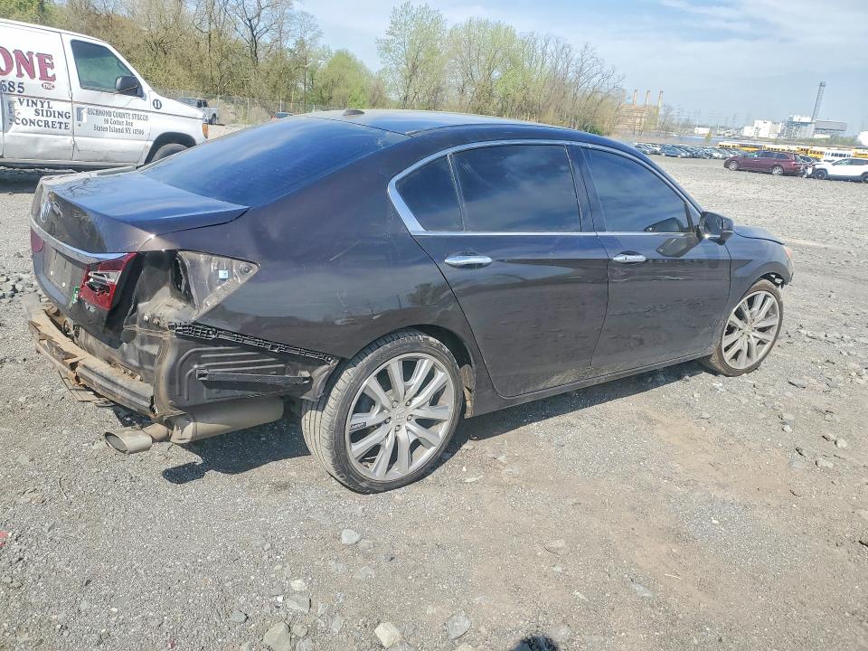 Продаж на аукціоні авто 2017 Honda Accord, vin: 1HGCR3F82HA004155, номер лоту: 50311156