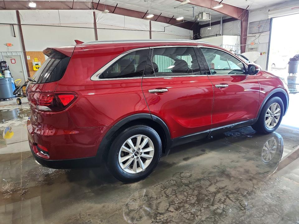 49731406 :رقم المزاد ، 5XYPG4A32KG557158 vin ، 2019 Kia Sorento مزاد بيع