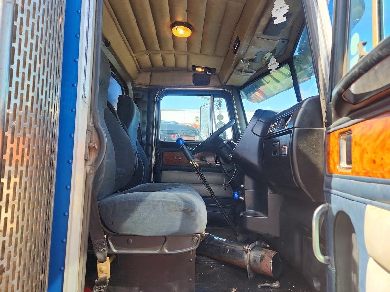 2003 Peterbilt 379 მანქანა იყიდება აუქციონზე, vin: 1NP5XBTXX3N805686, აუქციონის ნომერი: 50563866