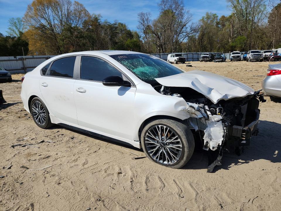 48417326 :رقم المزاد ، 3KPF54AD1NE485252 vin ، 2022 Kia Forte مزاد بيع