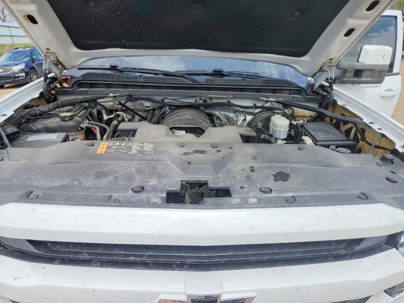 Продаж на аукціоні авто 2018 Chevrolet Silverado, vin: 1GCVKREC4JZ110618, номер лоту: 50879776
