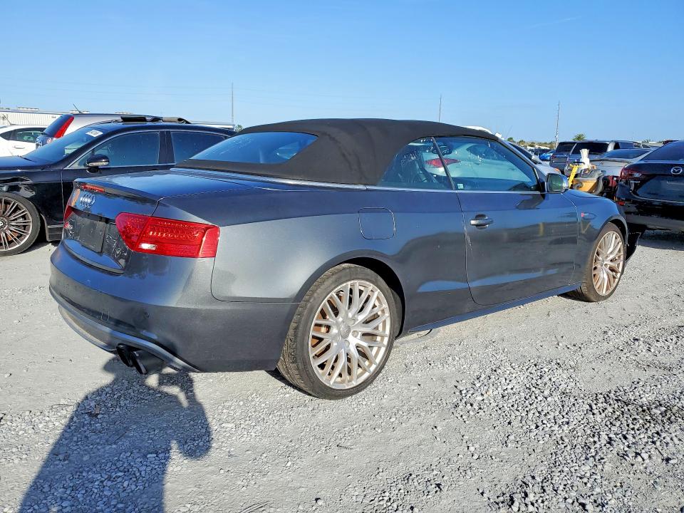 48714886 :رقم المزاد ، WAUCGAFH6FN004185 vin ، 2015 Audi S5 مزاد بيع