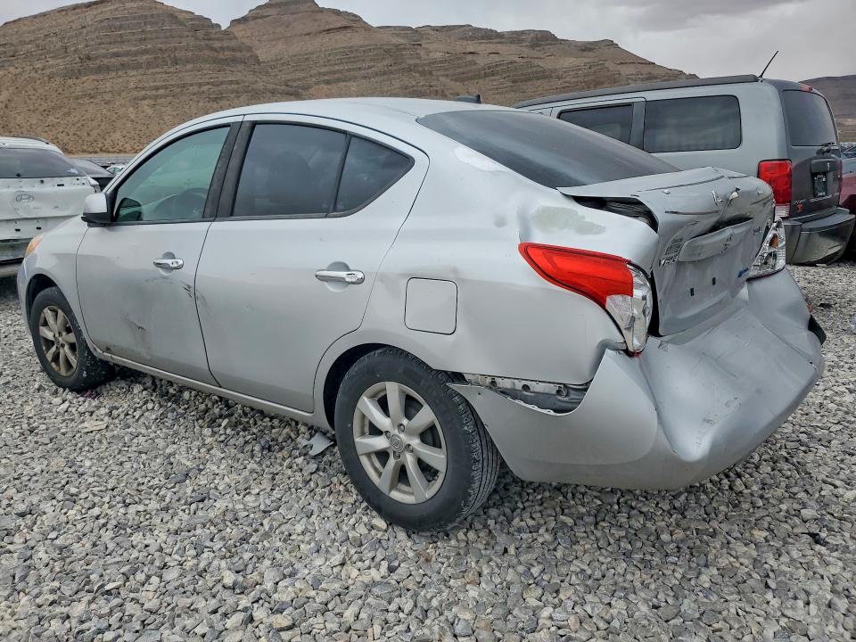 49323226 :رقم المزاد ، 3N1CN7AP0DL890126 vin ، 2013 Nissan Versa مزاد بيع