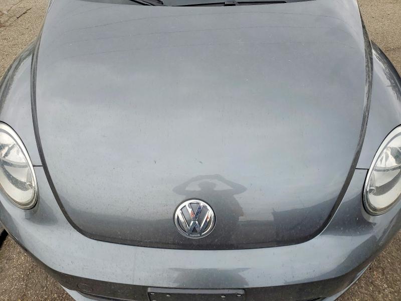 49736626 :رقم المزاد ، 3VWFD7AT6KM711800 vin ، 2019 Volkswagen Beetle مزاد بيع