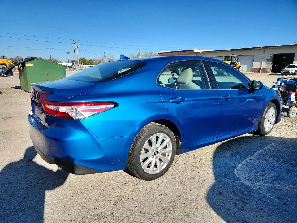 2019 Toyota Camry მანქანა იყიდება აუქციონზე, vin: 4T1B11HK0KU174014, აუქციონის ნომერი: 48596136