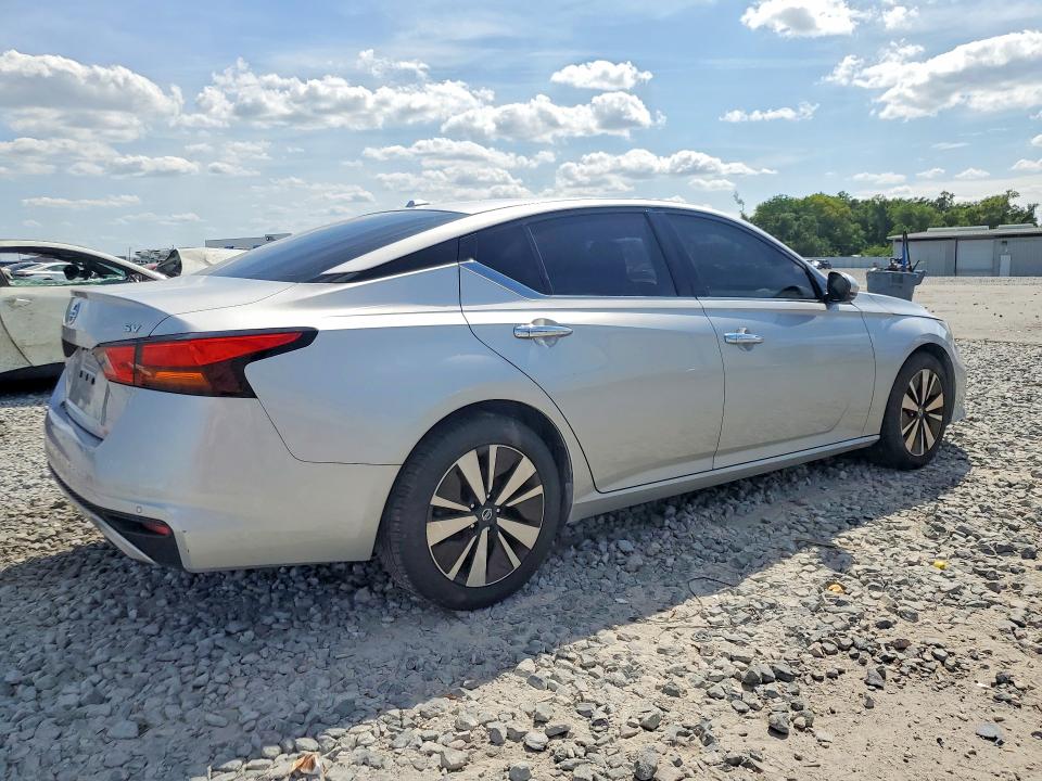 52051126 :رقم المزاد ، 1N4BL4DV2KC120953 vin ، 2019 Nissan Altima مزاد بيع