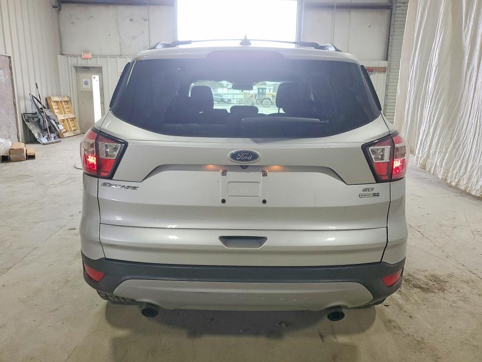 49529426 :رقم المزاد ، 1FMCU9GD9JUD33186 vin ، 2018 Ford Escape مزاد بيع