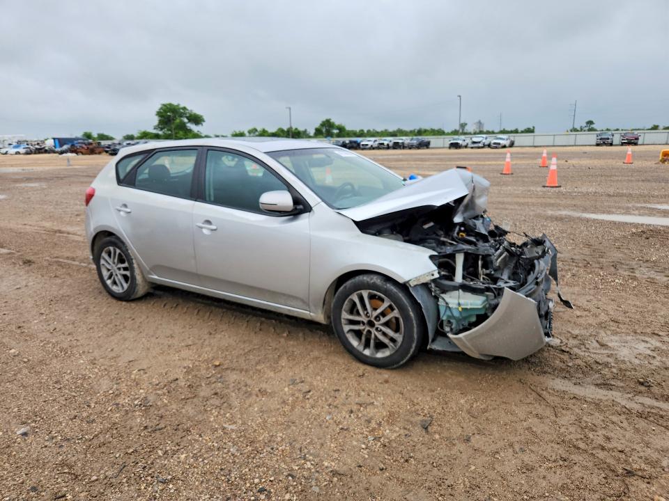 2011 Kia Forte მანქანა იყიდება აუქციონზე, vin: KNAFU5A26B5350909, აუქციონის ნომერი: 49786666