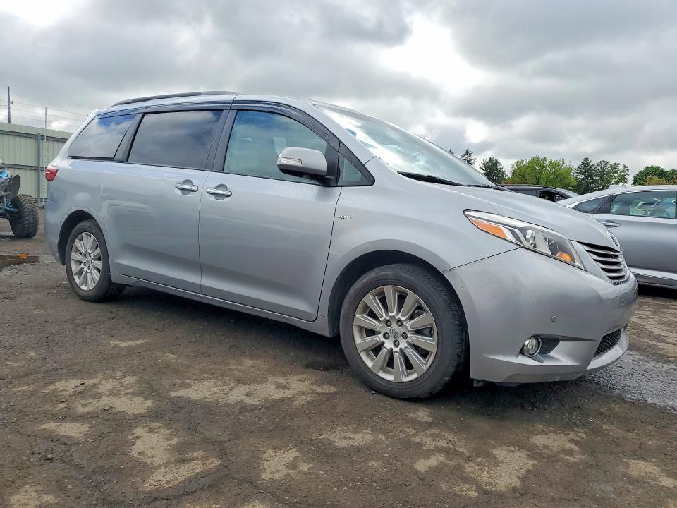51820476 :رقم المزاد ، 5TDDK3DC1GS130717 vin ، 2016 Toyota Sienna مزاد بيع