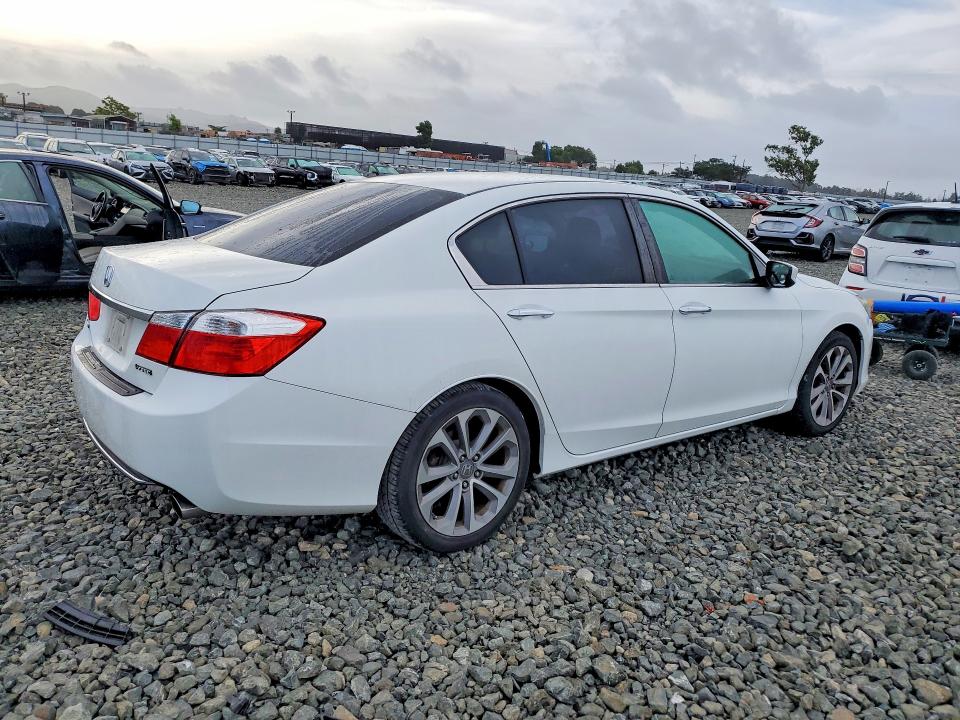 51297796 :رقم المزاد ، 1HGCR2F30DA211524 vin ، 2013 Honda Accord مزاد بيع