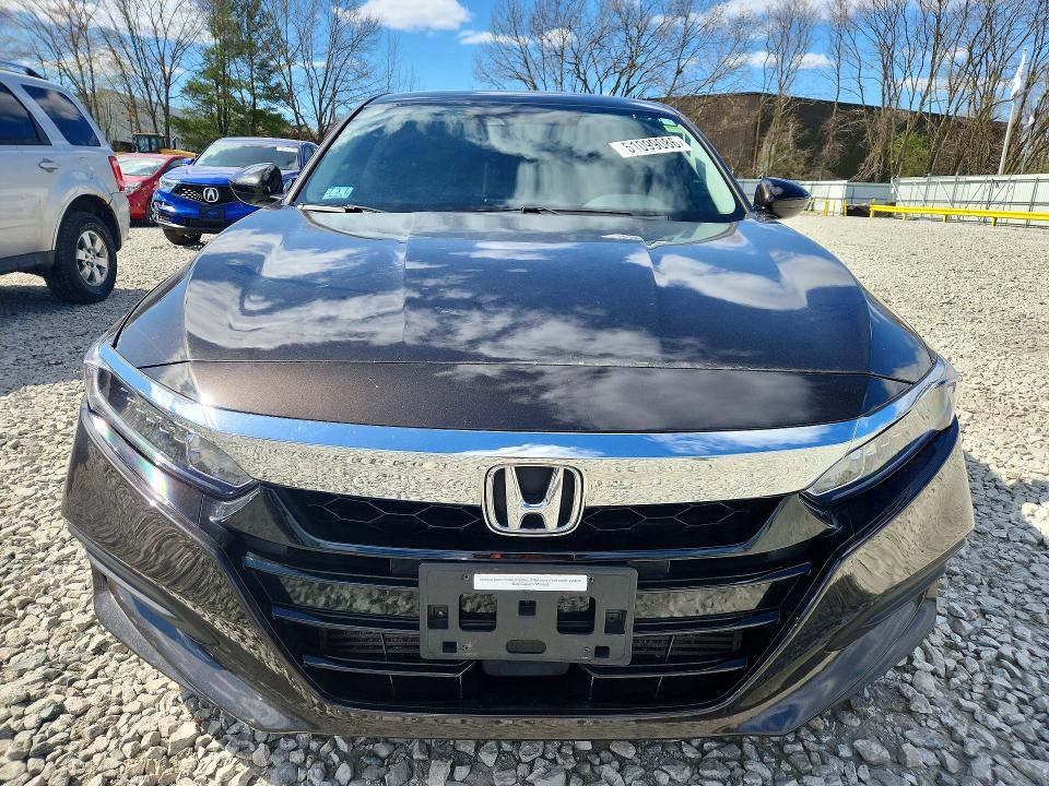 2018 Honda Accord მანქანა იყიდება აუქციონზე, vin: 1HGCV1F10JA046817, აუქციონის ნომერი: 51099086