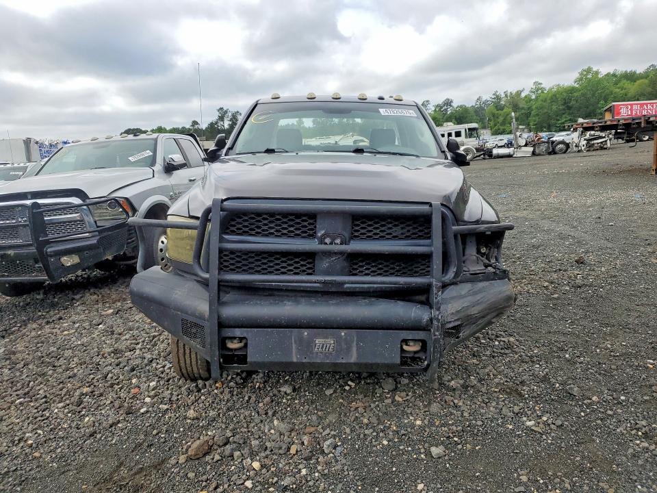47826676 :رقم المزاد ، 3C6UR5CL0HG677686 vin ، 2017 Ram 2500 مزاد بيع