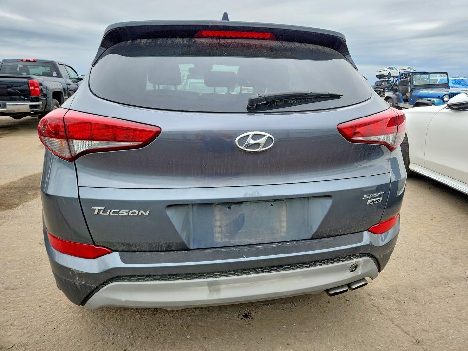 51875596 :رقم المزاد ، KM8J3CAL7JU758932 vin ، 2018 Hyundai Tucson مزاد بيع