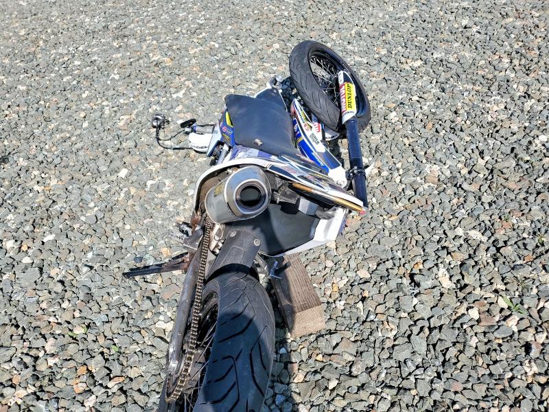 Продажа на аукционе авто 2016 Husqvarna Supermoto 701, vin: VBKUST407GM784167, номер лота: 48547656