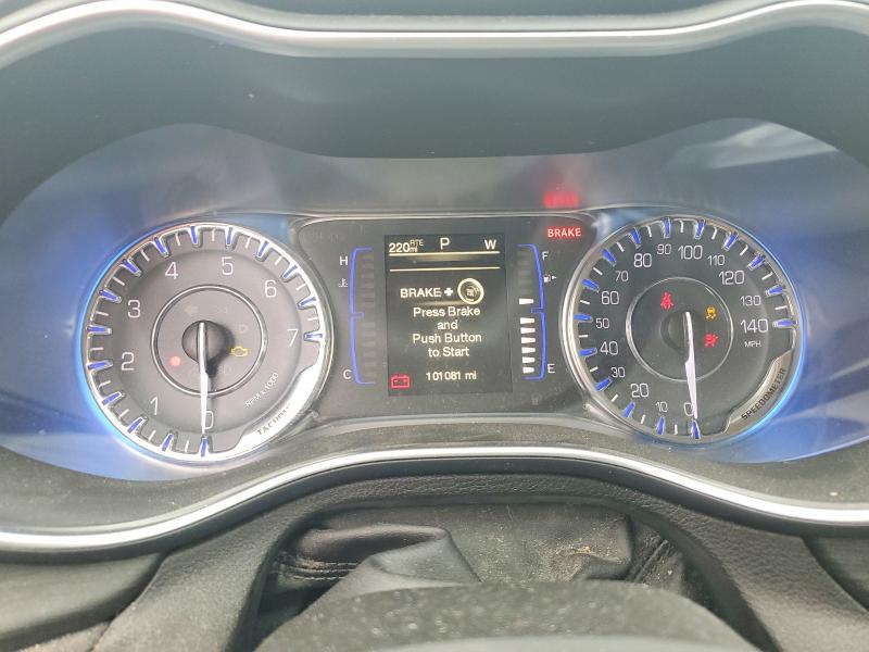 46927616 :رقم المزاد ، 1C3CCCAB8FN605387 vin ، 2015 Chrysler 200 مزاد بيع