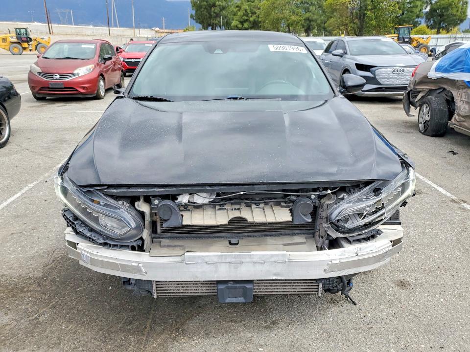 Продажа на аукционе авто 2018 Honda Accord, vin: 1HGCV1F38JA025652, номер лота: 50907996