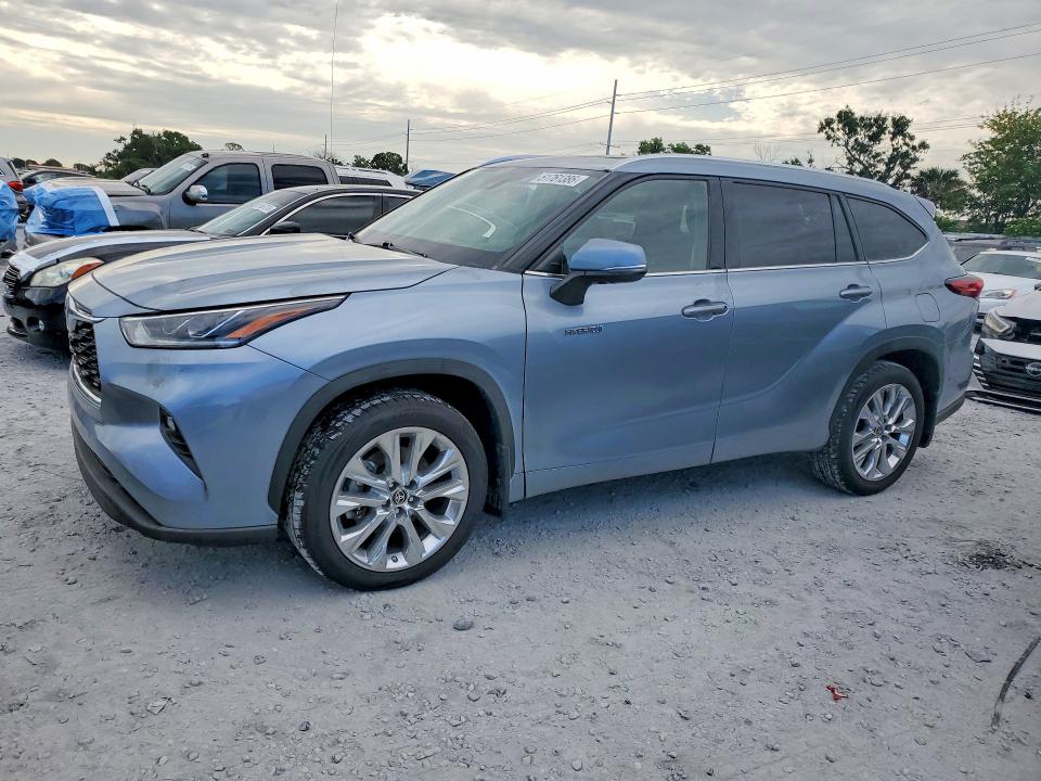 51761386 :رقم المزاد ، 5TDYARAH9LS000590 vin ، 2020 Toyota Highlander Hybrid مزاد بيع