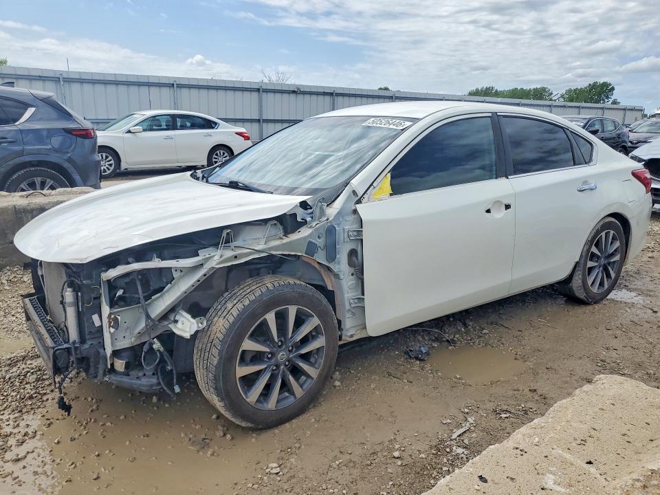 2017 Nissan Altima მანქანა იყიდება აუქციონზე, vin: 1N4AL3AP8HC268500, აუქციონის ნომერი: 50526446