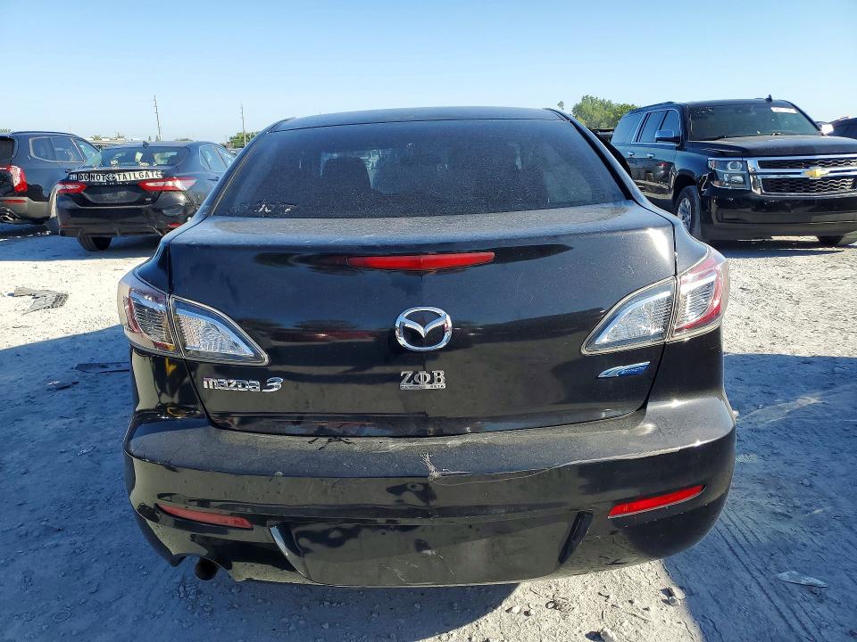 50440566 :رقم المزاد ، JM1BL1U76D1777327 vin ، 2013 Mazda 3 مزاد بيع