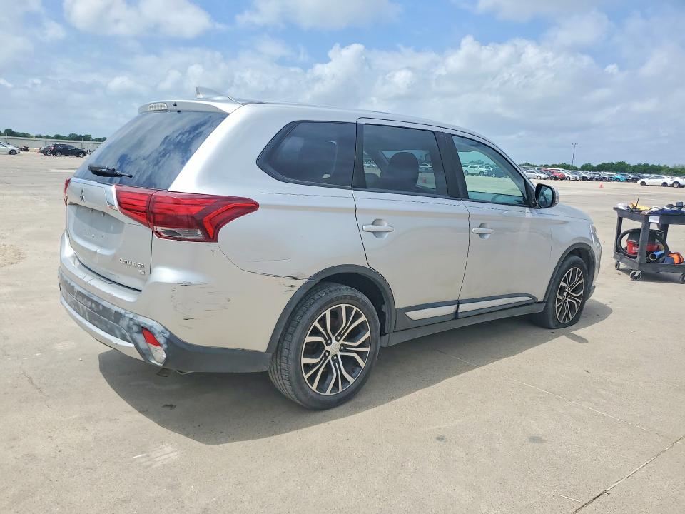 Продаж на аукціоні авто 2018 Mitsubishi Outlander, vin: JA4AD3A35JJ002089, номер лоту: 49586116