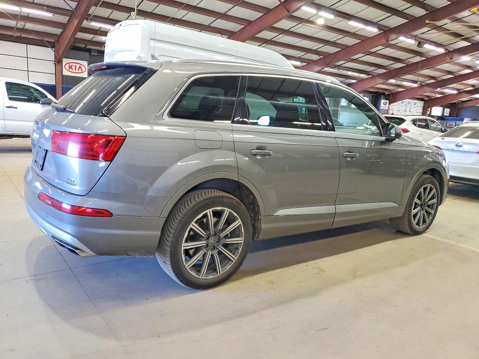 2017 Audi Q7 მანქანა იყიდება აუქციონზე, vin: WA1LAAF77HD016845, აუქციონის ნომერი: 51417546