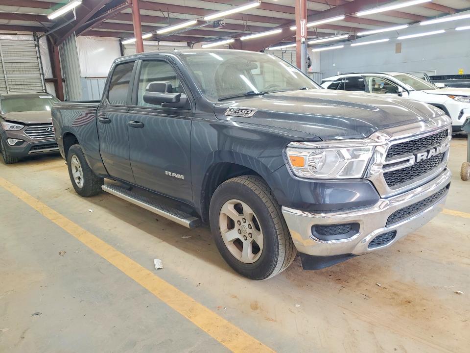 49615736 :رقم المزاد ، 1C6RRECT4KN596808 vin ، 2019 Ram 1500 مزاد بيع
