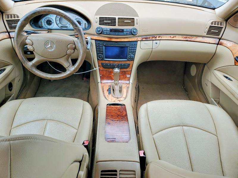 49876516 :رقم المزاد ، WDBUF56X79B383629 vin ، 2009 Mercedes-benz E مزاد بيع
