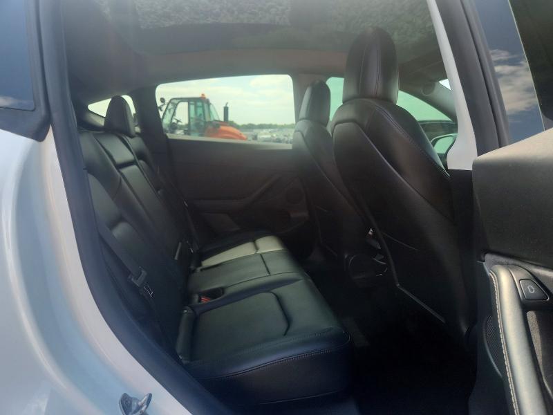 2022 Tesla Model Y მანქანა იყიდება აუქციონზე, vin: 7SAYGDEF2NF452501, აუქციონის ნომერი: 49664956