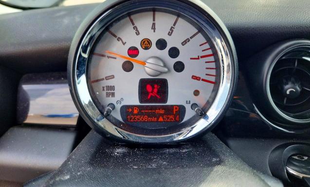 51180516 :رقم المزاد ، WMWMM33579TP91585 vin ، 2009 Mini Cooper مزاد بيع