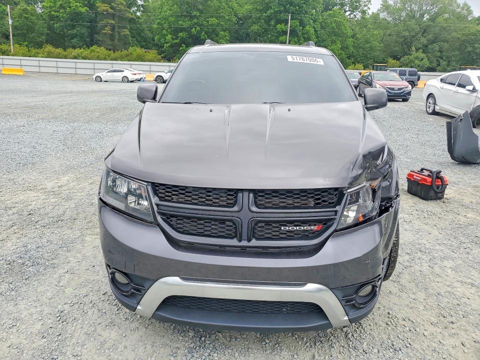 51767006 :رقم المزاد ، 3C4PDCGB1LT271393 vin ، 2020 Dodge Journey مزاد بيع