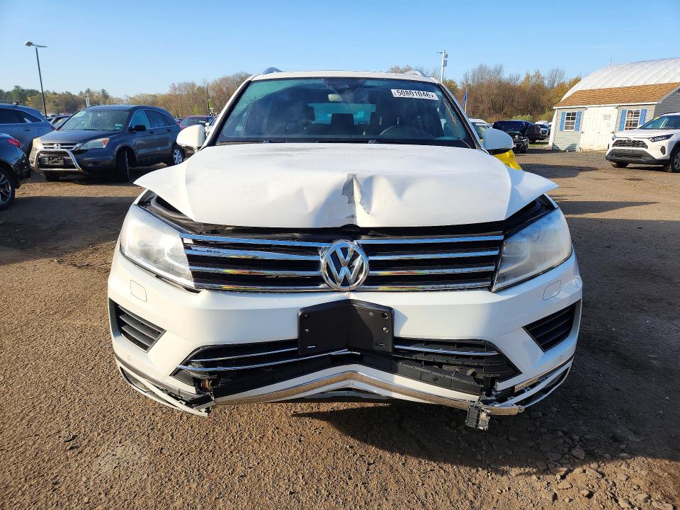 2017 Volkswagen Touareg მანქანა იყიდება აუქციონზე, vin: WVGRF7BP1HD005300, აუქციონის ნომერი: 50801046
