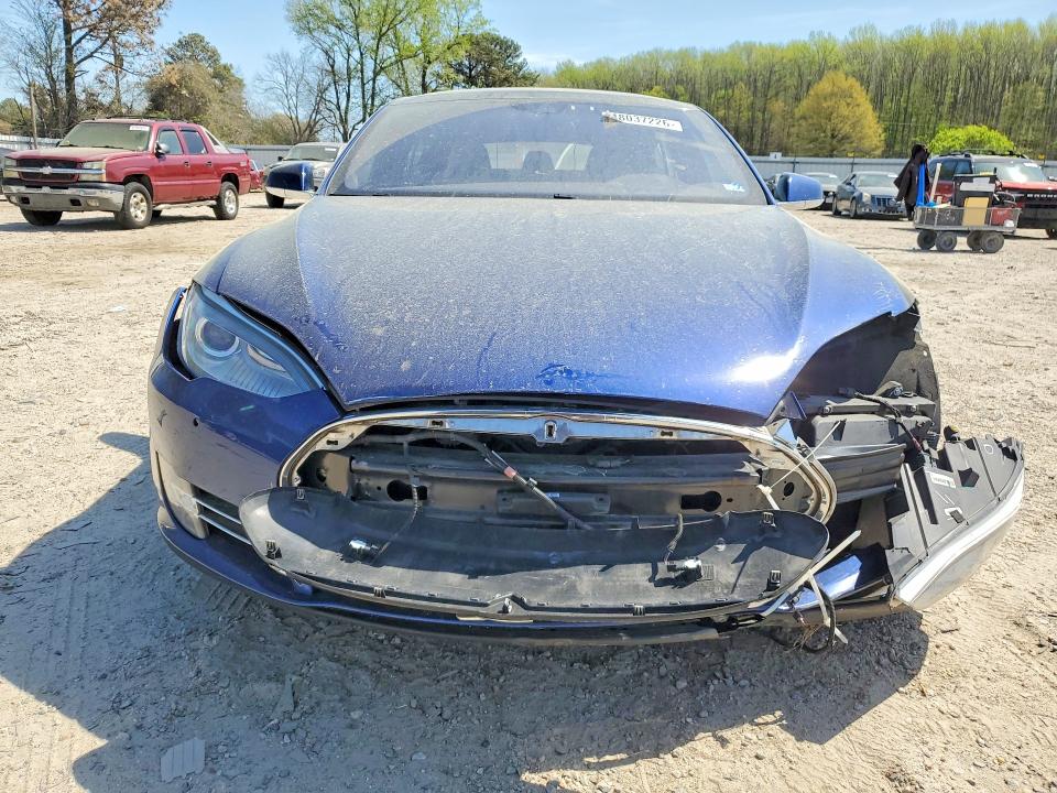 48037226 :رقم المزاد ، 5YJSA1E26GF124419 vin ، 2016 Tesla Model S مزاد بيع