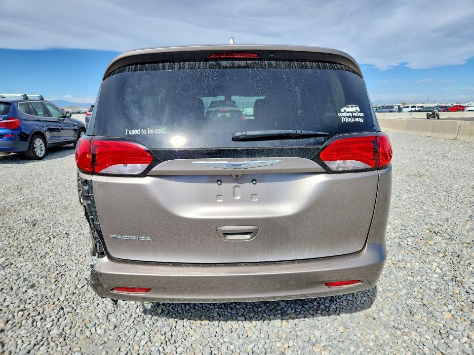 Продаж на аукціоні авто 2017 Chrysler Pacifica, vin: 2C4RC1DGXHR550741, номер лоту: 48915456