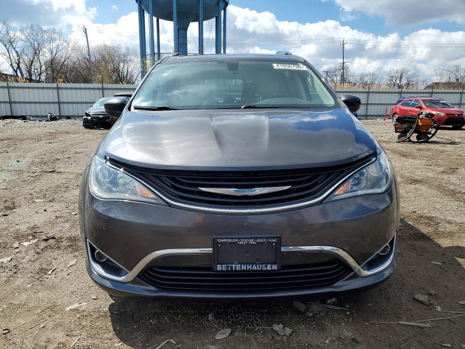 Продаж на аукціоні авто 2018 Chrysler Pacifica, vin: 2C4RC1L75JR364984, номер лоту: 47656796