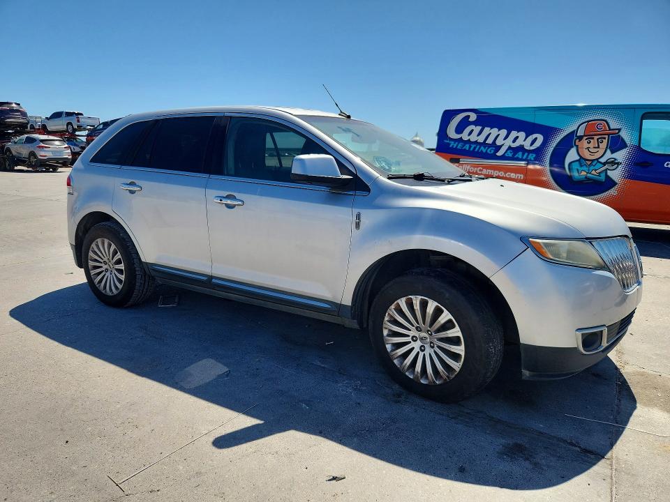 49714826 :رقم المزاد ، 2LMDJ6JK3BBJ03559 vin ، 2011 Lincoln Mkx مزاد بيع