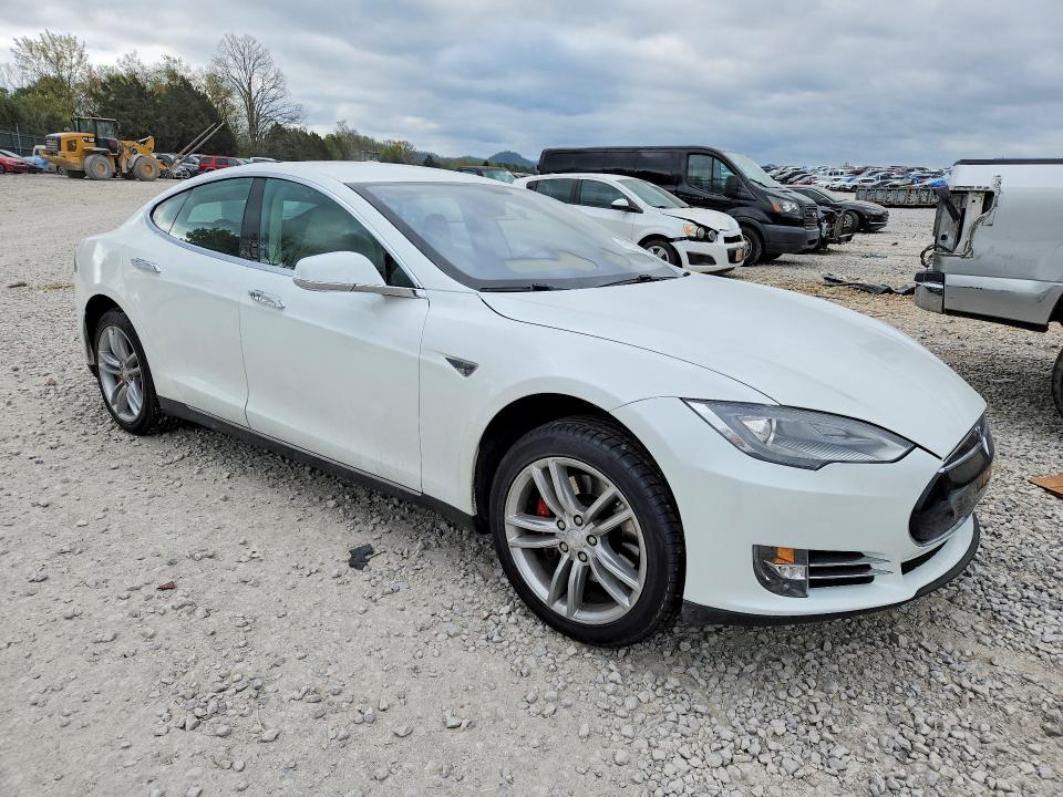 Продажа на аукционе авто 2013 Tesla Model S, vin: 5YJSA1DP0DFP04662, номер лота: 47974936