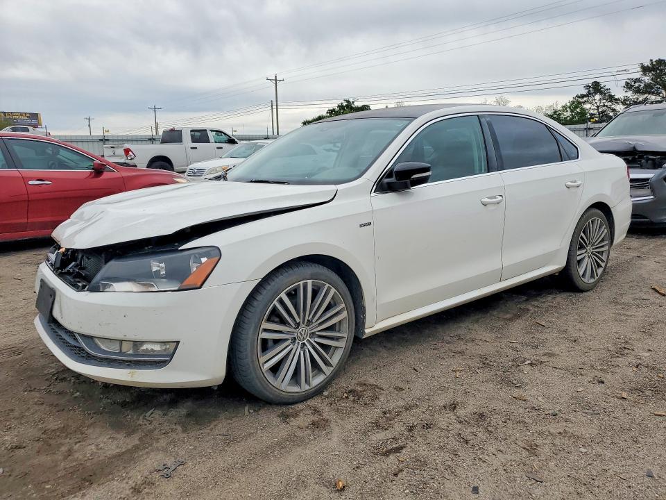 Продажа на аукционе авто 2015 Volkswagen Passat, vin: 1VWBT7A35FC006494, номер лота: 48487706