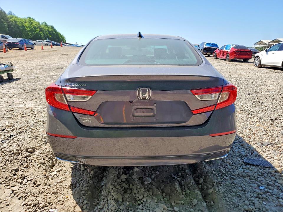 Продаж на аукціоні авто 2018 Honda Accord, vin: 1HGCV1F14JA252383, номер лоту: 50383386