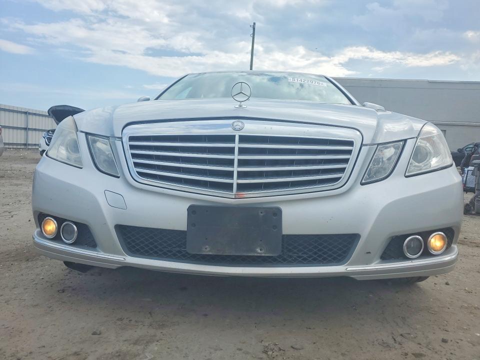 2011 Mercedes-benz E მანქანა იყიდება აუქციონზე, vin: WDDHF8HB9BA497686, აუქციონის ნომერი: 51422976