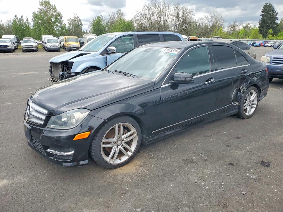 51828276 :رقم المزاد ، WDDGF4HB4DR242310 vin ، 2013 Mercedes-benz C مزاد بيع