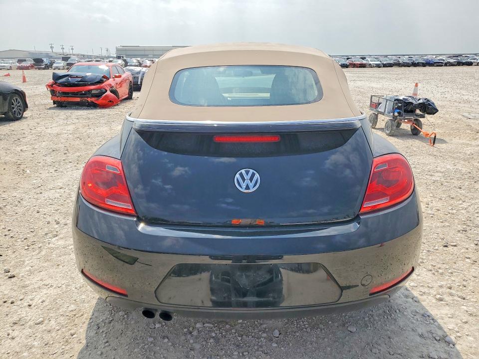 2015 Volkswagen Beetle მანქანა იყიდება აუქციონზე, vin: 3VW517AT1FM802872, აუქციონის ნომერი: 51131816