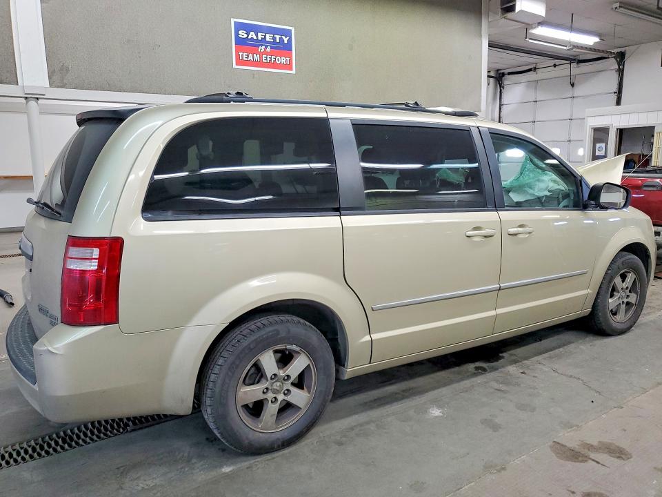 2010 Dodge Grand Caravan მანქანა იყიდება აუქციონზე, vin: 2D4RN5D12AR323646, აუქციონის ნომერი: 49001976