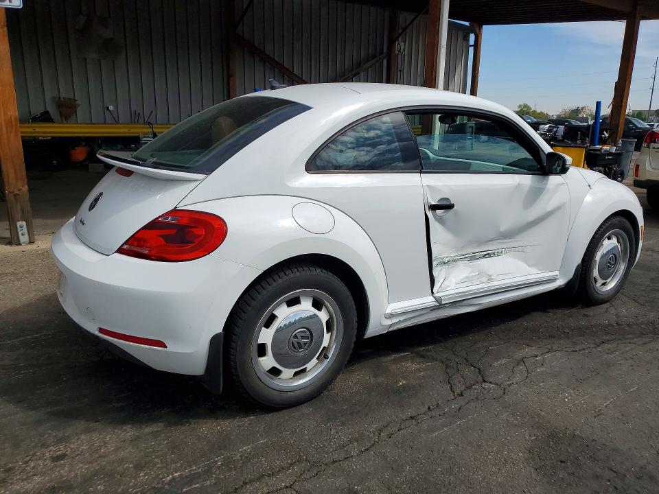 49023086 :رقم المزاد ، 3VWF17AT5GM627807 vin ، 2016 Volkswagen Beetle مزاد بيع