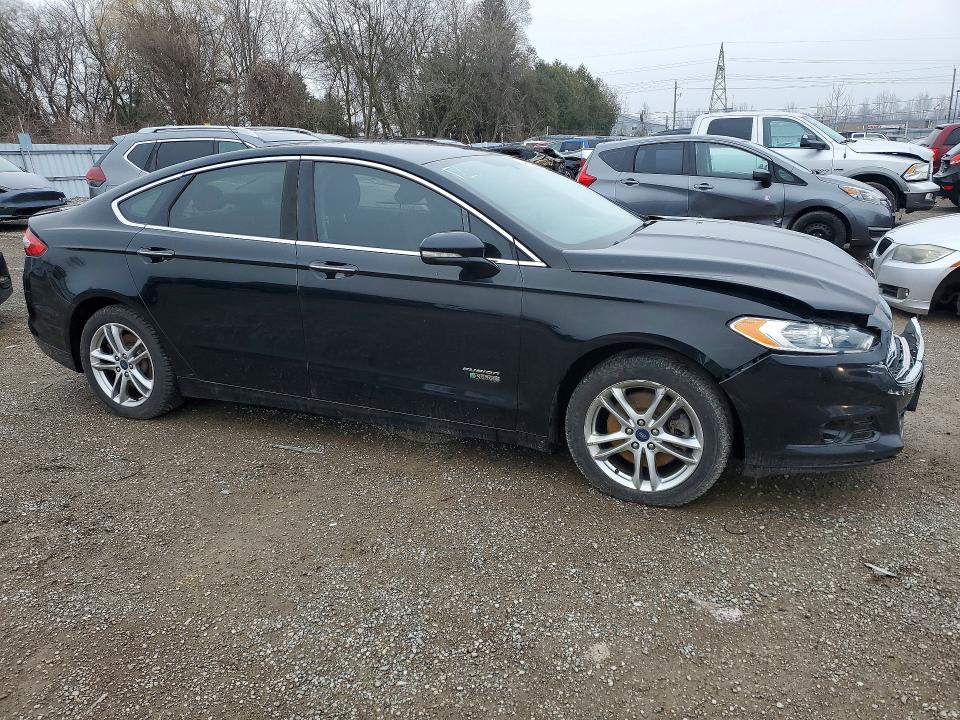 48139566 :رقم المزاد ، 3FA6P0SU8GR371932 vin ، 2016 Ford Fusion مزاد بيع