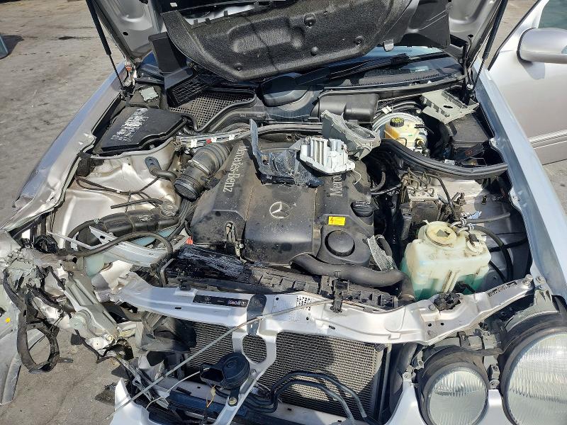 50698806 :رقم المزاد ، WDBJF65JX2B494963 vin ، 2002 Mercedes-benz E مزاد بيع