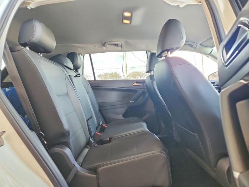 Продажа на аукционе авто 2018 Volkswagen Tiguan, vin: 3VV3B7AXXJM175920, номер лота: 49588396