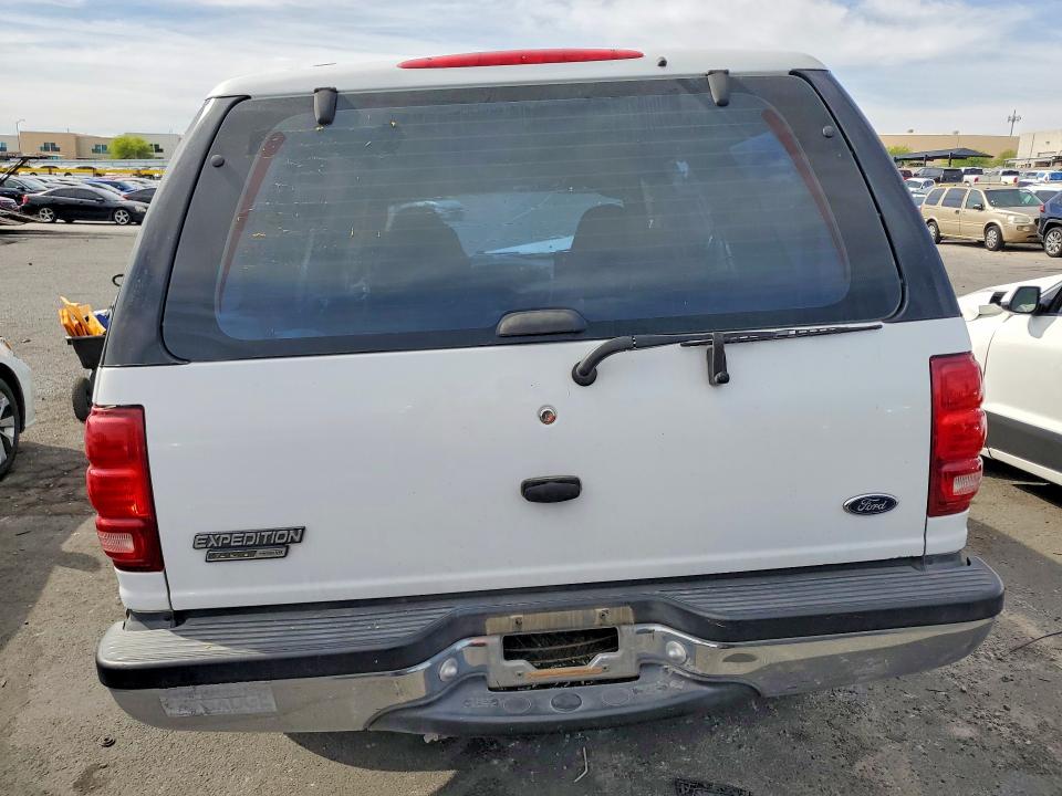 48718206 :رقم المزاد ، 1FMRU1568YLB17992 vin ، 2000 Ford Expedition مزاد بيع