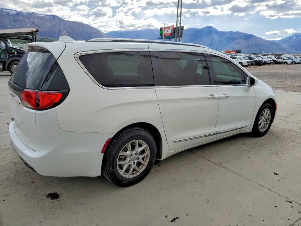2020 Chrysler Pacifica მანქანა იყიდება აუქციონზე, vin: 2C4RC1BG1LR131916, აუქციონის ნომერი: 51135126