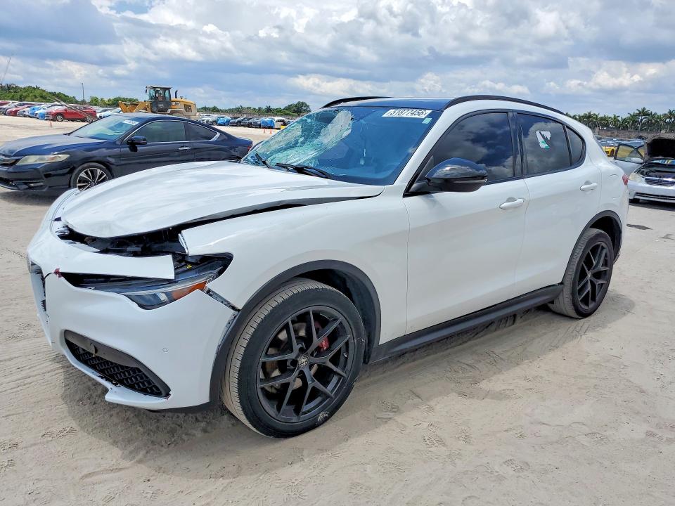 Продажа на аукционе авто 2019 Alfa Romeo Stelvio, vin: ZASPAKBN8K7C57893, номер лота: 51877456