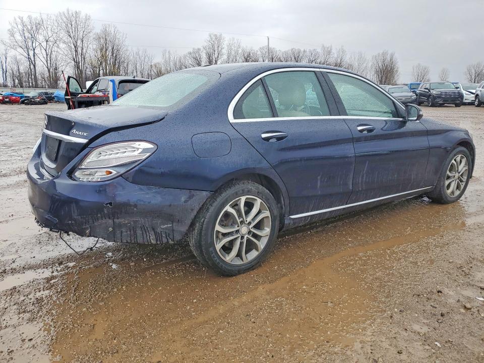 48823246 :رقم المزاد ، 55SWF4KB1GU128207 vin ، 2016 Mercedes-benz C مزاد بيع